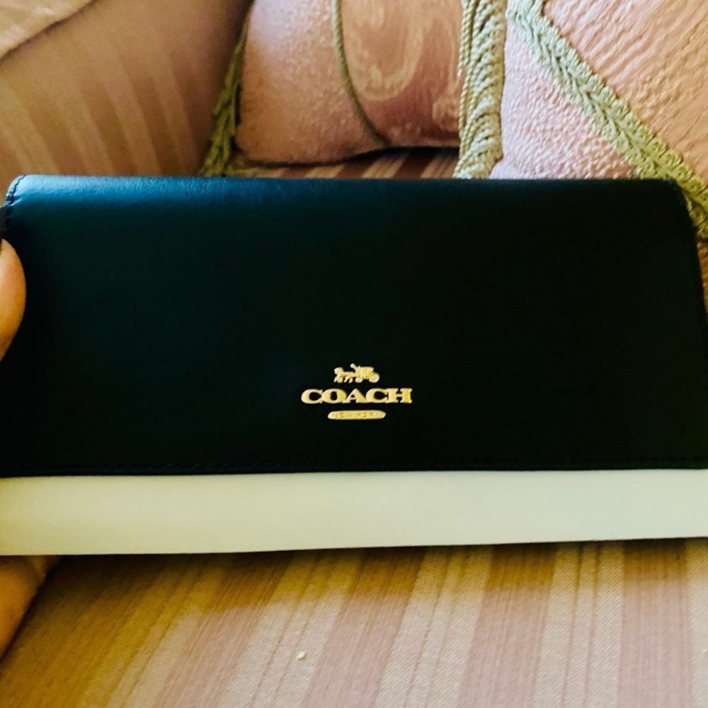 NWT Coach Madison Monogram Wallet
